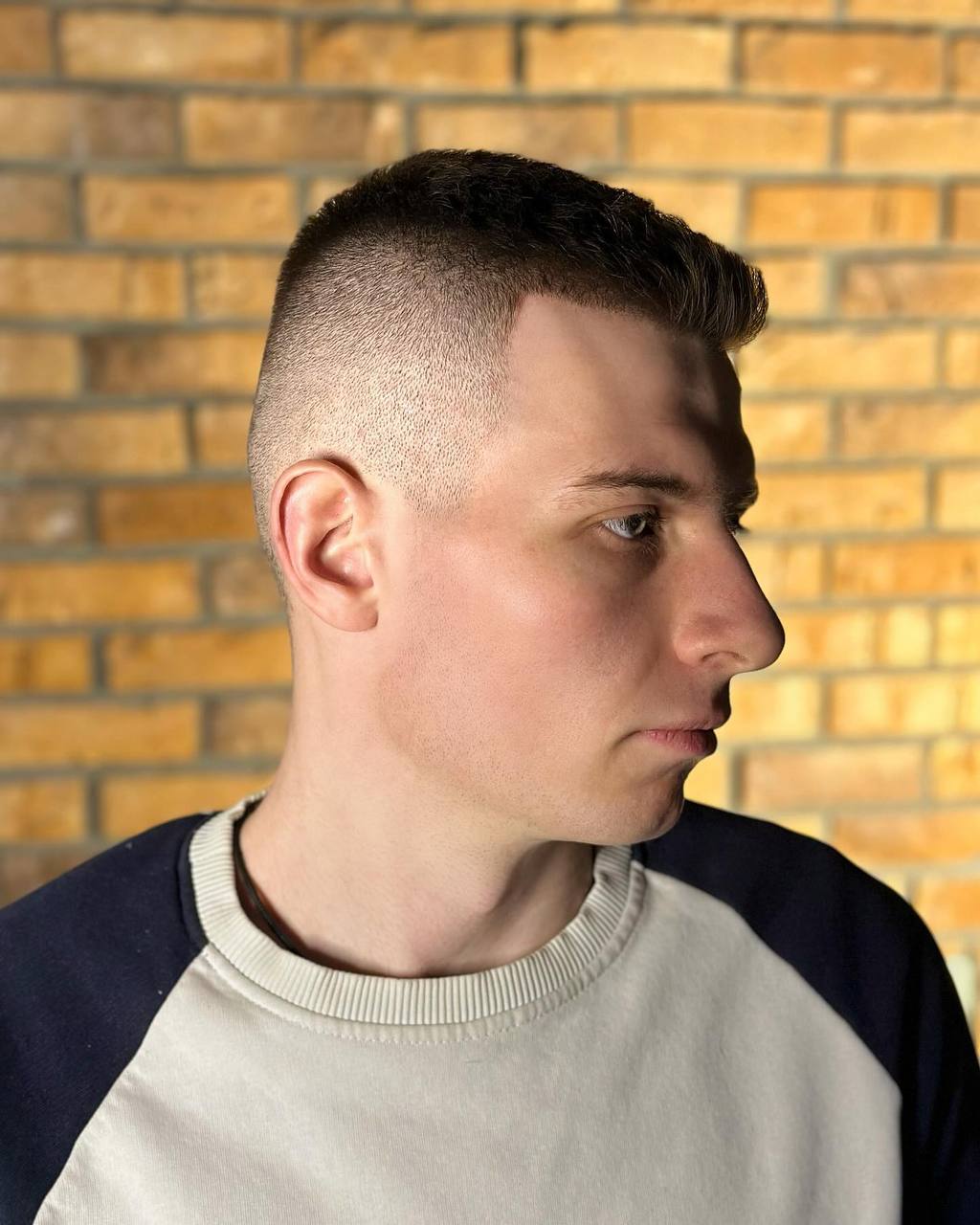Crew cut haircut, profile view, by barber Alex at BRODSKI Barbershop Wilanów, Warszawa